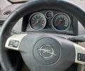 Черный Опель Астра, объемом двигателя 1.6 л и пробегом 237 тыс. км за 5200 $, фото 3 на Automoto.ua