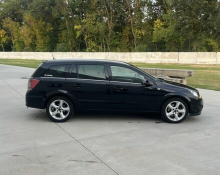 Черный Опель Астра, объемом двигателя 1.9 л и пробегом 270 тыс. км за 5200 $, фото 4 на Automoto.ua