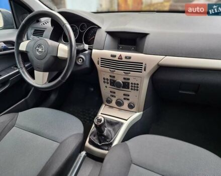 Опель Астра 2007 в Житомире на Automoto.ua Черный Опель Астра, объемом двигателя 1.9 л и пробегом 233 тыс. км за 4950 $, фото 39 на Automoto.ua