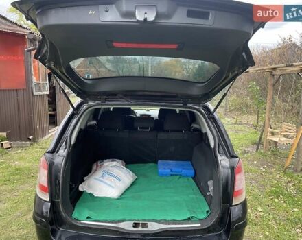 Черный Опель Астра, объемом двигателя 1.6 л и пробегом 272 тыс. км за 5100 $, фото 5 на Automoto.ua