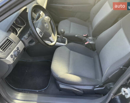 Чорний Опель Астра, об'ємом двигуна 1.6 л та пробігом 273 тис. км за 5200 $, фото 10 на Automoto.ua