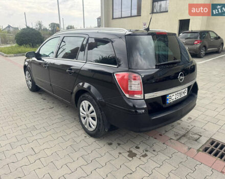 Черный Опель Астра, объемом двигателя 1.69 л и пробегом 351 тыс. км за 4600 $, фото 3 на Automoto.ua