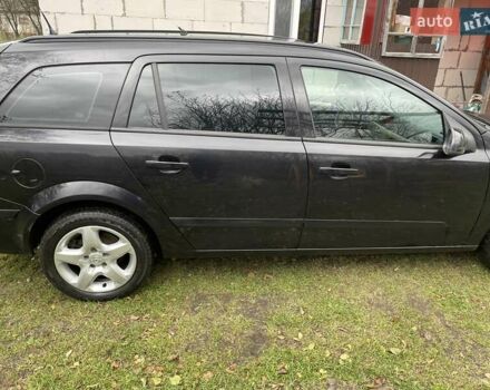 Черный Опель Астра, объемом двигателя 1.6 л и пробегом 272 тыс. км за 5100 $, фото 4 на Automoto.ua