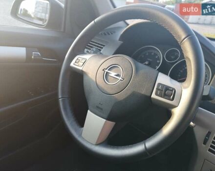 Черный Опель Астра, объемом двигателя 0 л и пробегом 211 тыс. км за 5200 $, фото 14 на Automoto.ua
