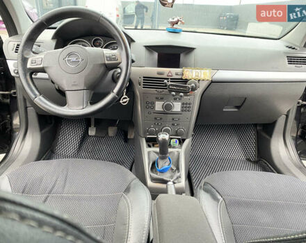 Чорний Опель Астра, об'ємом двигуна 1.25 л та пробігом 202 тис. км за 4500 $, фото 17 на Automoto.ua