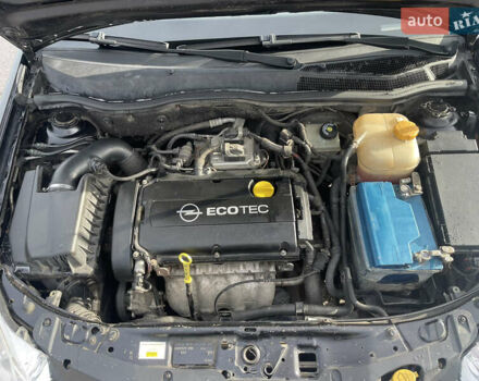 Черный Опель Астра, объемом двигателя 1.6 л и пробегом 239 тыс. км за 5350 $, фото 23 на Automoto.ua