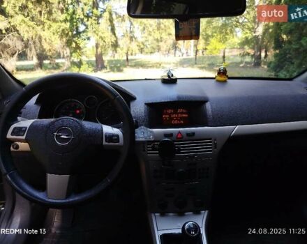 Черный Опель Астра, объемом двигателя 1.6 л и пробегом 228 тыс. км за 5800 $, фото 5 на Automoto.ua