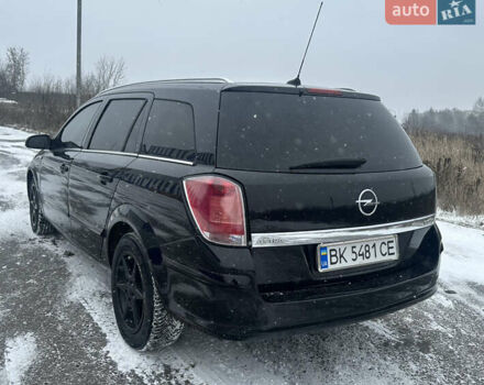 Черный Опель Астра, объемом двигателя 1.9 л и пробегом 370 тыс. км за 4250 $, фото 4 на Automoto.ua