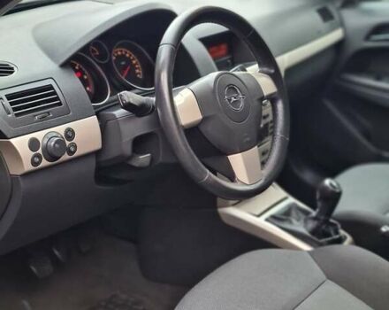 Опель Астра 2007 в Житомире на Automoto.ua Черный Опель Астра, объемом двигателя 1.9 л и пробегом 233 тыс. км за 4950 $, фото 28 на Automoto.ua