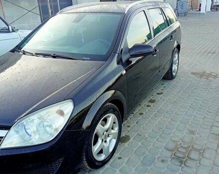 Черный Опель Астра, объемом двигателя 1.7 л и пробегом 240 тыс. км за 5500 $, фото 4 на Automoto.ua