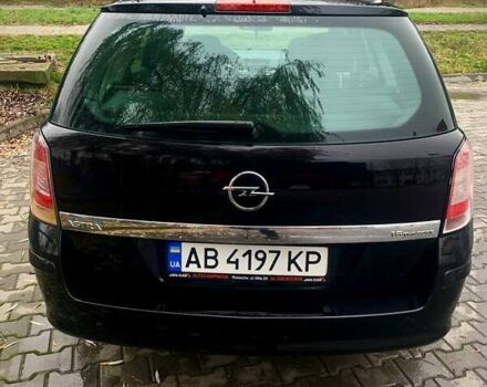 Черный Опель Астра, объемом двигателя 1.6 л и пробегом 221 тыс. км за 4800 $, фото 4 на Automoto.ua