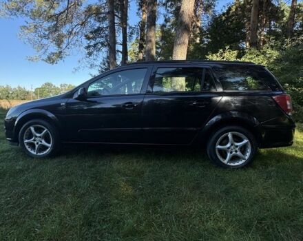 Черный Опель Астра, объемом двигателя 1.6 л и пробегом 228 тыс. км за 4450 $, фото 2 на Automoto.ua