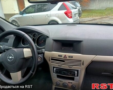 Чорний Опель Астра, об'ємом двигуна 1.6 л та пробігом 227 тис. км за 5100 $, фото 7 на Automoto.ua