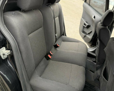 Черный Опель Астра, объемом двигателя 1.7 л и пробегом 230 тыс. км за 4800 $, фото 11 на Automoto.ua