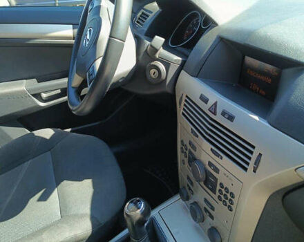 Черный Опель Астра, объемом двигателя 0 л и пробегом 230 тыс. км за 4850 $, фото 9 на Automoto.ua