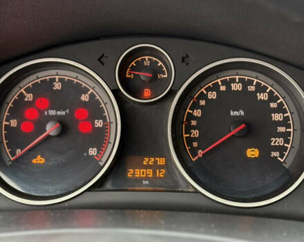 Черный Опель Астра, объемом двигателя 1.7 л и пробегом 230 тыс. км за 4800 $, фото 14 на Automoto.ua