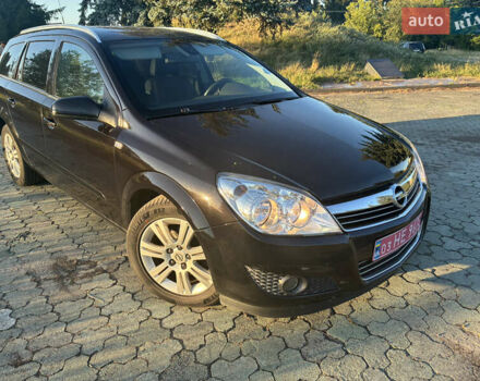 Черный Опель Астра, объемом двигателя 1.6 л и пробегом 278 тыс. км за 5500 $, фото 11 на Automoto.ua