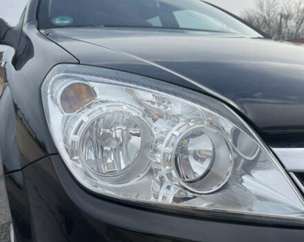 Черный Опель Астра, объемом двигателя 1.6 л и пробегом 239 тыс. км за 5350 $, фото 14 на Automoto.ua