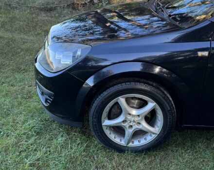 Черный Опель Астра, объемом двигателя 1.6 л и пробегом 228 тыс. км за 4450 $, фото 6 на Automoto.ua