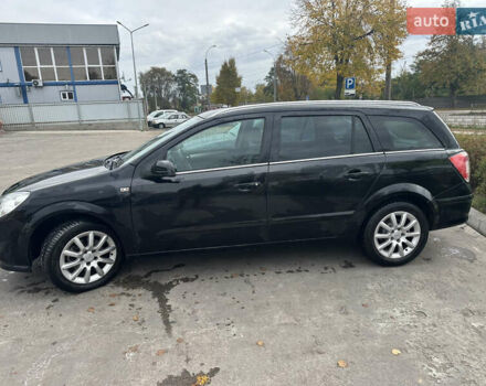 Черный Опель Астра, объемом двигателя 0 л и пробегом 260 тыс. км за 5700 $, фото 4 на Automoto.ua