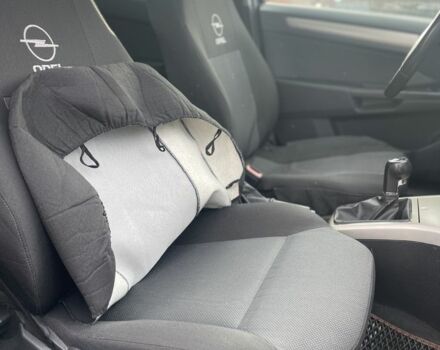 Черный Опель Астра, объемом двигателя 1.6 л и пробегом 239 тыс. км за 5350 $, фото 11 на Automoto.ua