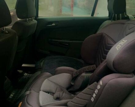 Черный Опель Астра, объемом двигателя 1.6 л и пробегом 221 тыс. км за 4800 $, фото 13 на Automoto.ua