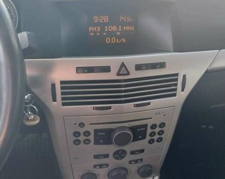 Чорний Опель Астра, об'ємом двигуна 1.6 л та пробігом 180 тис. км за 5200 $, фото 7 на Automoto.ua