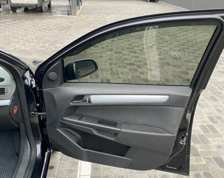 Чорний Опель Астра, об'ємом двигуна 1.25 л та пробігом 202 тис. км за 4500 $, фото 11 на Automoto.ua