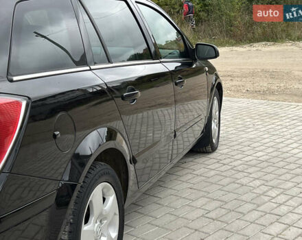 Черный Опель Астра, объемом двигателя 1.6 л и пробегом 250 тыс. км за 4399 $, фото 14 на Automoto.ua