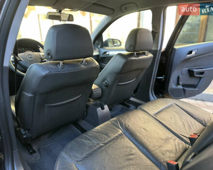 Черный Опель Астра, объемом двигателя 1.6 л и пробегом 180 тыс. км за 5499 $, фото 168 на Automoto.ua