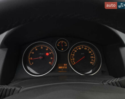 Черный Опель Астра, объемом двигателя 1.6 л и пробегом 189 тыс. км за 4999 $, фото 14 на Automoto.ua
