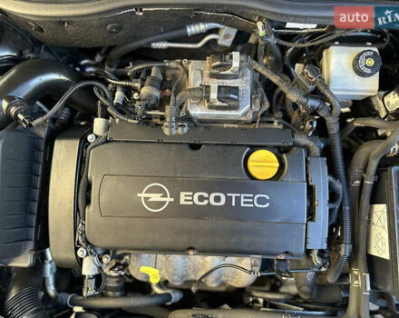 Черный Опель Астра, объемом двигателя 1.6 л и пробегом 180 тыс. км за 5499 $, фото 189 на Automoto.ua