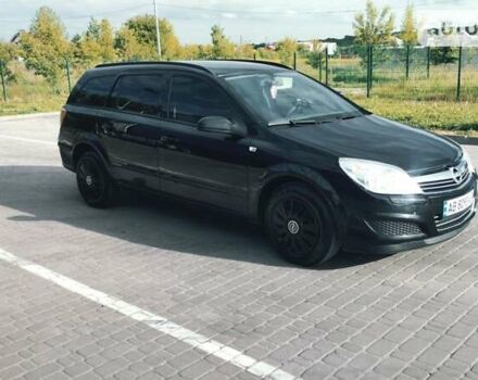 Черный Опель Астра, объемом двигателя 1.6 л и пробегом 260 тыс. км за 5400 $, фото 1 на Automoto.ua