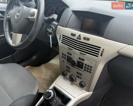 Чорний Опель Астра, об'ємом двигуна 1.6 л та пробігом 241 тис. км за 5499 $, фото 33 на Automoto.ua