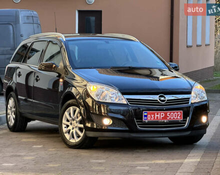 Черный Опель Астра, объемом двигателя 1.6 л и пробегом 180 тыс. км за 5499 $, фото 2 на Automoto.ua