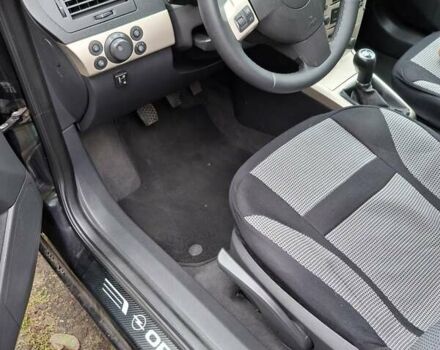 Чорний Опель Астра, об'ємом двигуна 1.6 л та пробігом 210 тис. км за 5950 $, фото 21 на Automoto.ua