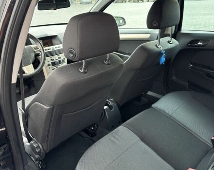 Черный Опель Астра, объемом двигателя 1.8 л и пробегом 225 тыс. км за 5800 $, фото 16 на Automoto.ua