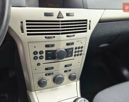 Черный Опель Астра, объемом двигателя 1.6 л и пробегом 209 тыс. км за 5850 $, фото 60 на Automoto.ua