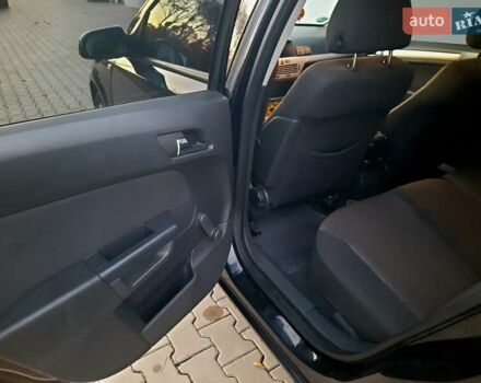 Черный Опель Астра, объемом двигателя 1.6 л и пробегом 327 тыс. км за 4400 $, фото 13 на Automoto.ua