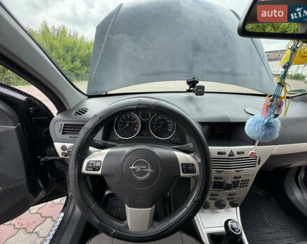 Черный Опель Астра, объемом двигателя 1.36 л и пробегом 213 тыс. км за 3900 $, фото 29 на Automoto.ua
