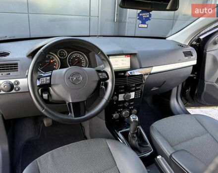 Черный Опель Астра, объемом двигателя 1.6 л и пробегом 197 тыс. км за 5700 $, фото 19 на Automoto.ua