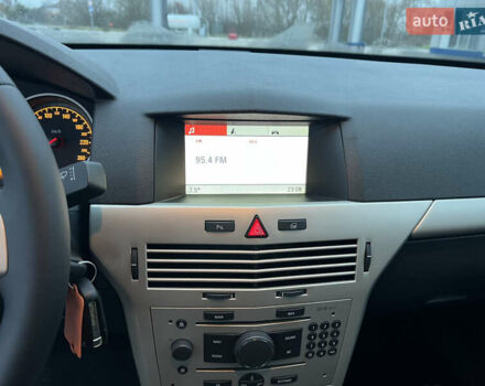 Чорний Опель Астра, об'ємом двигуна 1.6 л та пробігом 215 тис. км за 5500 $, фото 10 на Automoto.ua