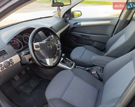 Опель Астра 2008 в Тростянце на Automoto.ua Черный Опель Астра, объемом двигателя 1.69 л и пробегом 292 тыс. км за 6200 $, фото 13 на Automoto.ua