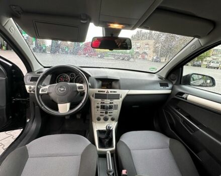 Черный Опель Астра, объемом двигателя 1.8 л и пробегом 225 тыс. км за 5800 $, фото 11 на Automoto.ua
