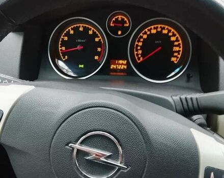 Чорний Опель Астра, об'ємом двигуна 1.6 л та пробігом 240 тис. км за 5650 $, фото 12 на Automoto.ua
