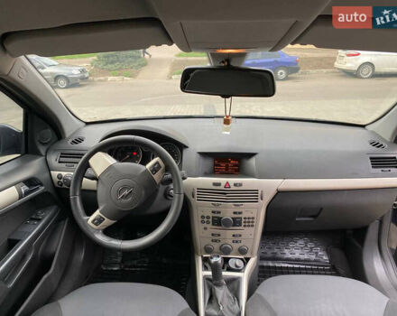 Опель Астра 2008 у Одесі на Automoto.ua Чорний Опель Астра, об'ємом двигуна 1.7 л та пробігом 312 тис. км за 5000 $, фото 5 на Automoto.ua