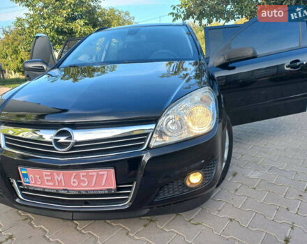 Черный Опель Астра, объемом двигателя 1.6 л и пробегом 260 тыс. км за 6000 $, фото 2 на Automoto.ua