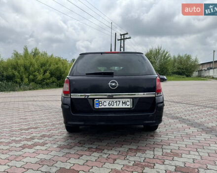 Черный Опель Астра, объемом двигателя 1.36 л и пробегом 213 тыс. км за 3900 $, фото 9 на Automoto.ua