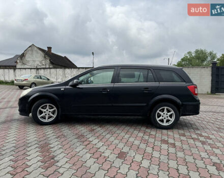 Черный Опель Астра, объемом двигателя 1.36 л и пробегом 213 тыс. км за 3900 $, фото 5 на Automoto.ua