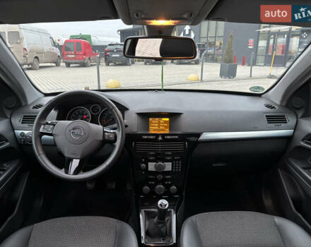 Чорний Опель Астра, об'ємом двигуна 1.6 л та пробігом 214 тис. км за 5550 $, фото 22 на Automoto.ua